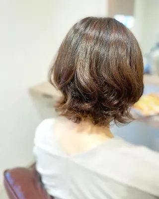 ミディアム パーマ 荒木 ひろかのヘアスタイル