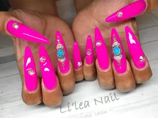 ロング ネイル Li'leaNail AINAのネイルデザイン