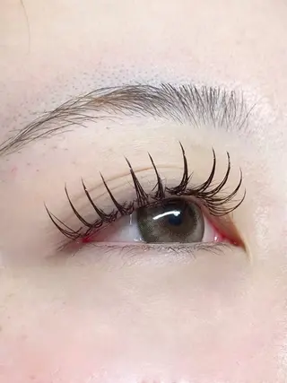 マツエク・マツパ beauty salon mee+所属・mee+ Akiのマツエク・マツパデザイン