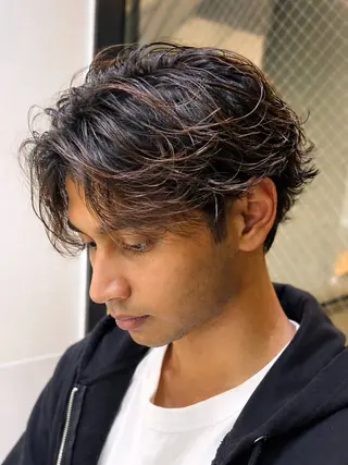 ミディアム パーマ メンズ ケンシロウ メンズパーマ特化⭕️のヘアスタイル