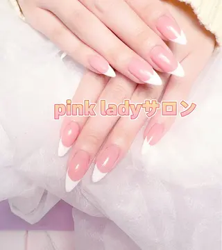ネイル pink ladyサロン所属・べ にのネイルデザイン