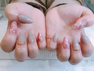 セミロング ネイル 長さ出し専門 nynaのネイルデザイン