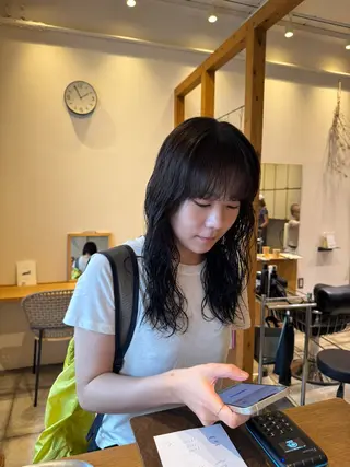 セミロング カラー ENIF　大島 芽生のヘアスタイル