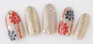 ネイル ゲン レイカのネイルデザイン