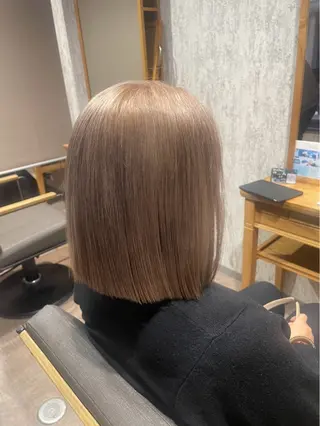 ミディアム カラー 濱本 樹蘭のヘアスタイル