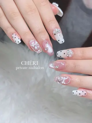 ネイル CHÉRI .のネイルデザイン