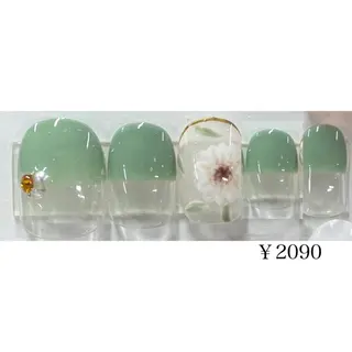 ネイル 株式会社JUEGO .○°のネイルデザイン