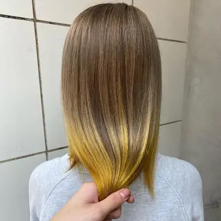 セミロング ハイトーン/ ボブ 中村麟のヘアスタイル