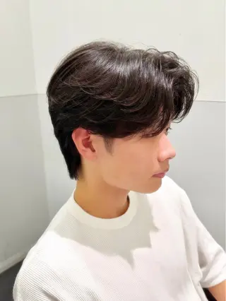 ミディアム パーマ メンズ SALOWIN 原宿 iori所属・🌟原宿指名No.1 センターパート⭐️のヘアスタイル