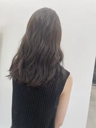 セミロング 新村 華奈絵のヘアスタイル