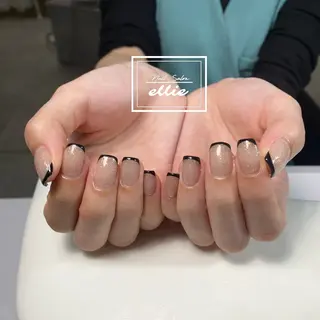 ネイル Nail Salon ellie 🐣のネイルデザイン