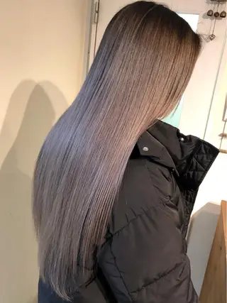 ロング 韓国レイヤー外国人風 透明感カラー髪質改善のヘアスタイル