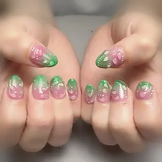 ネイル 上原 悠紀のネイルデザイン