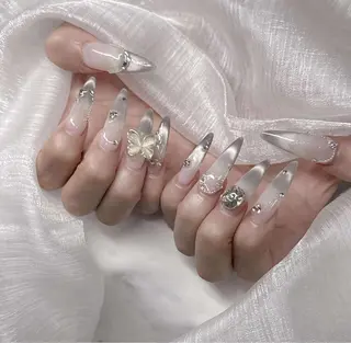 ネイル Lee Nailsのネイルデザイン