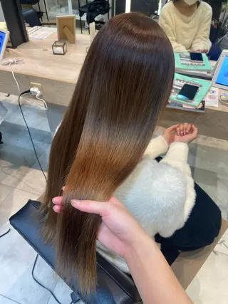ロング Misaki ║ツヤカラーのヘアスタイル