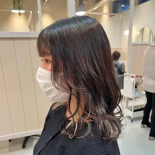 セミロング カラー 下山 大智のヘアスタイル