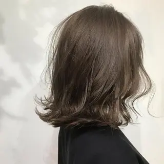 ミディアム カラー レイヤー/顔周り /AKARIのヘアスタイル