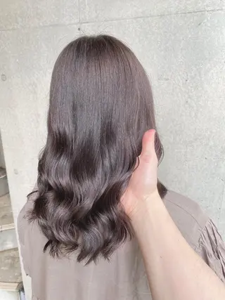 セミロング カラー ブリーチなし✨艶髪 カラー𓃲YAGIのヘアスタイル