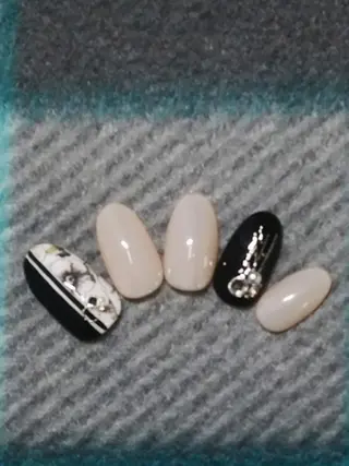 ネイル リラクゼーション＆ネイル仙殊~センジュ~所属・senju 　のネイルデザイン