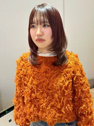 ミディアム カラー 齋藤 咲のヘアスタイル