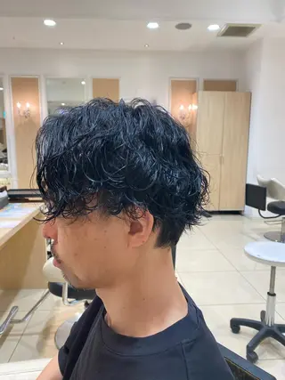 ショート パーマ メンズ メンズ特化型美容師 栗山勇人のヘアスタイル