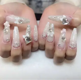 ネイル IRO所属・ヒナ ヒナのネイルデザイン