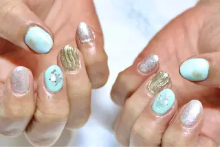 ネイル レイジー スワンのネイルデザイン