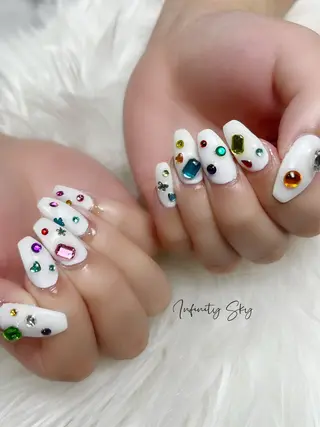 ネイル infinity skyのネイルデザイン