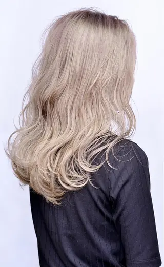 ミディアム カラー kiki所属・中田 敏明のヘアスタイル