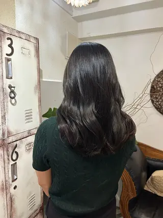 セミロング カラー putri 川邉 優花のヘアスタイル