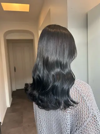 セミロング カラー 栗林 茉那のヘアスタイル