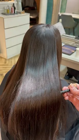 ロング レイヤー/縮毛矯正 /透明感/しおんのヘアスタイル