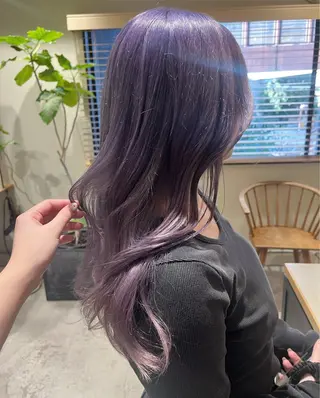 ロング カラー 🦮shiori アイドルオタク🦮のヘアスタイル