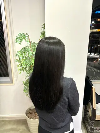 カラー mjuk【ミューク】所属・小川 あおとのヘアスタイル