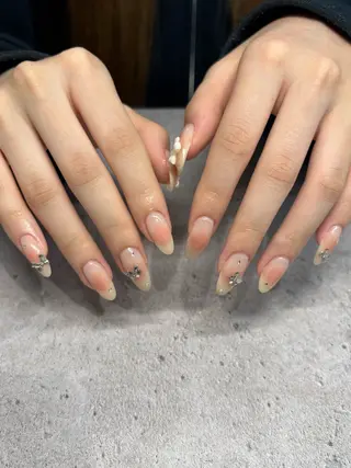 ネイル Bianca浦和🍀 suminaのネイルデザイン