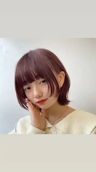 ショート カラー レイヤー/ボブ/透明 感カラー/佐藤奈由のヘアスタイル