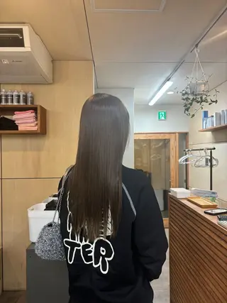 ロング カラー 桂 奈穂のヘアスタイル