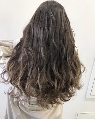 ロング カラー ヘアアレンジ 【公式】amble luxe池袋東口🩷のヘアスタイル