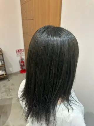 ミディアム 岡脇 士恩のヘアスタイル