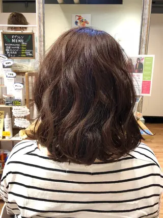 ミディアム カラー 青野 文香のヘアスタイル