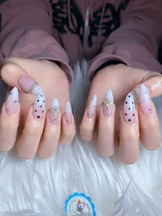 ネイル Neko nail所属・グエン ミンのネイルデザイン