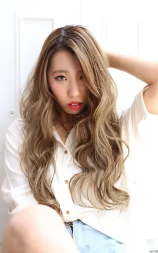 ロング カラー ヘアアレンジ uros.所属・中目黒✂︎店長✂︎ TOMOHIROのヘアスタイル