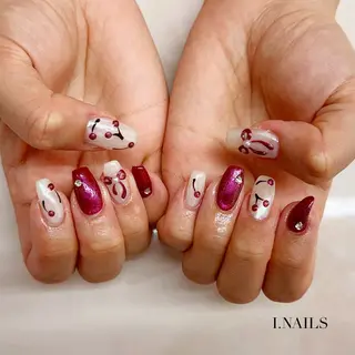 ネイル アイネイルズ所属・早川 梓のネイルデザイン