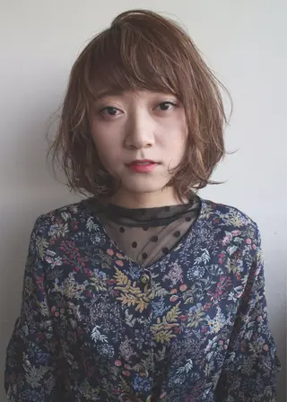 ショート カラー ルプラボウ 尾関　唯那のヘアスタイル