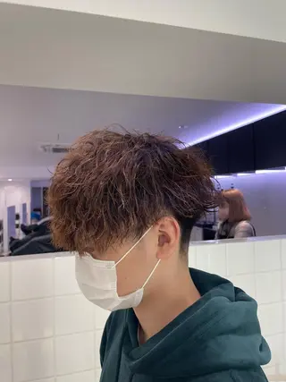 ショート パーマ ヘアアレンジ メンズ 艶カラー の達人のヘアスタイル