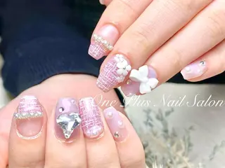 ネイル One Plus Nail Salonのネイルデザイン