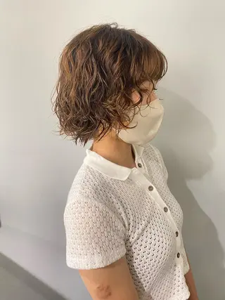 ショート パーマ 津葉井 麗奈のヘアスタイル