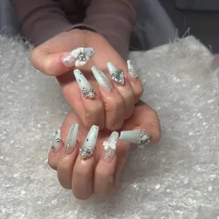 ネイル Nail&eye Belire 新宿のネイルデザイン