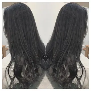ロング カラー 村山 茉衣のヘアスタイル