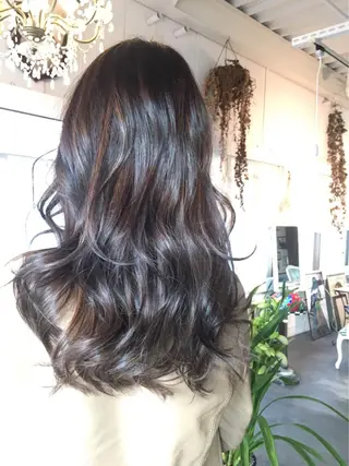セミロング カラー Mariana/ 鶴原-ハイライトのヘアスタイル